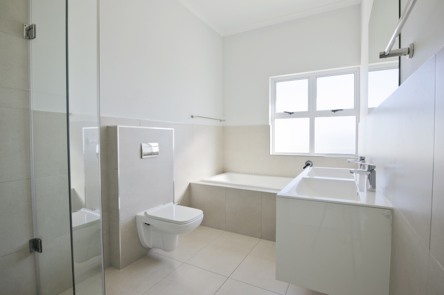 4 Bedroom Property for Sale in Sagewood Western Cape